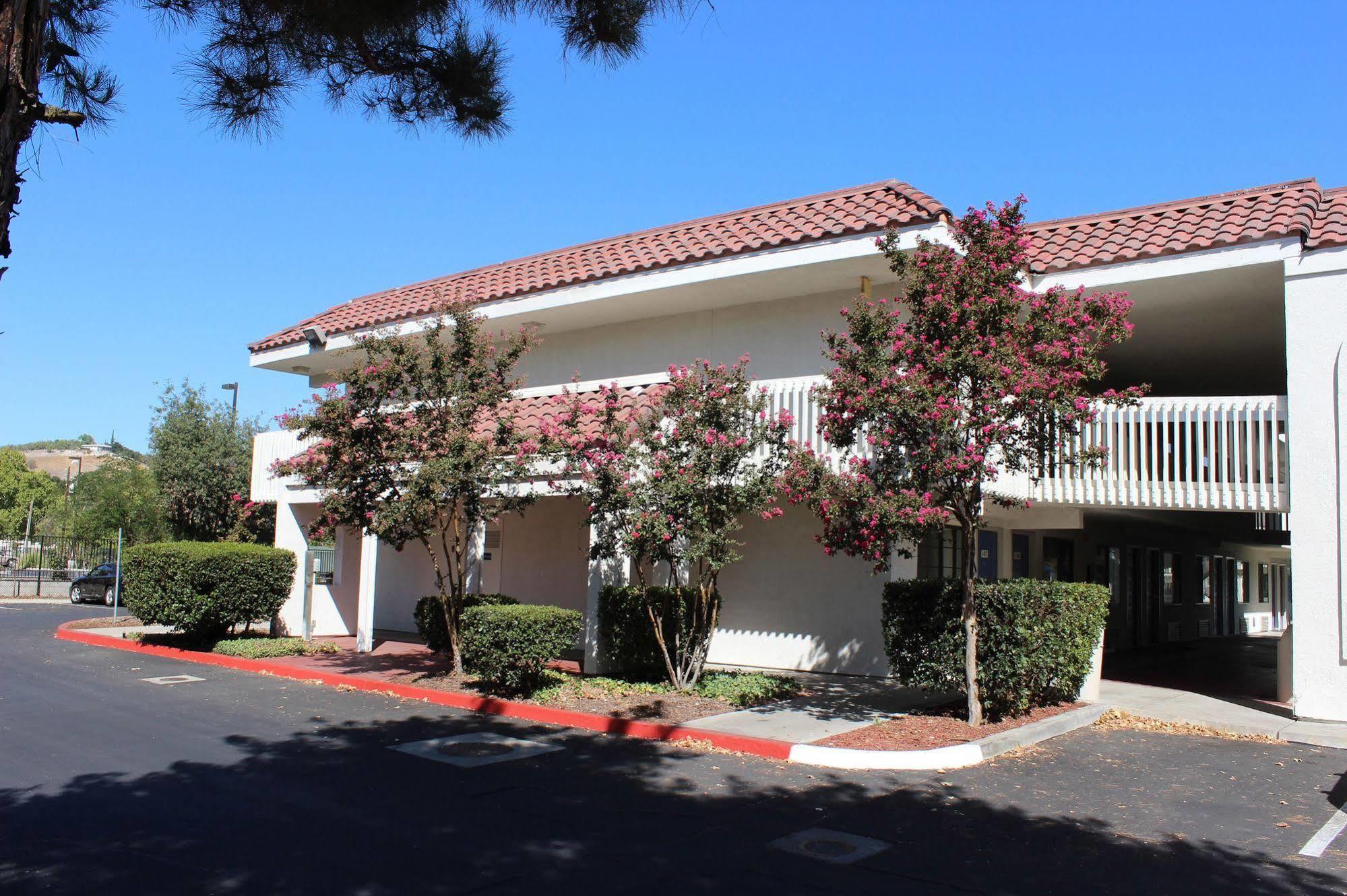 Motel 6-Paso Robles, Ca Dış mekan fotoğraf