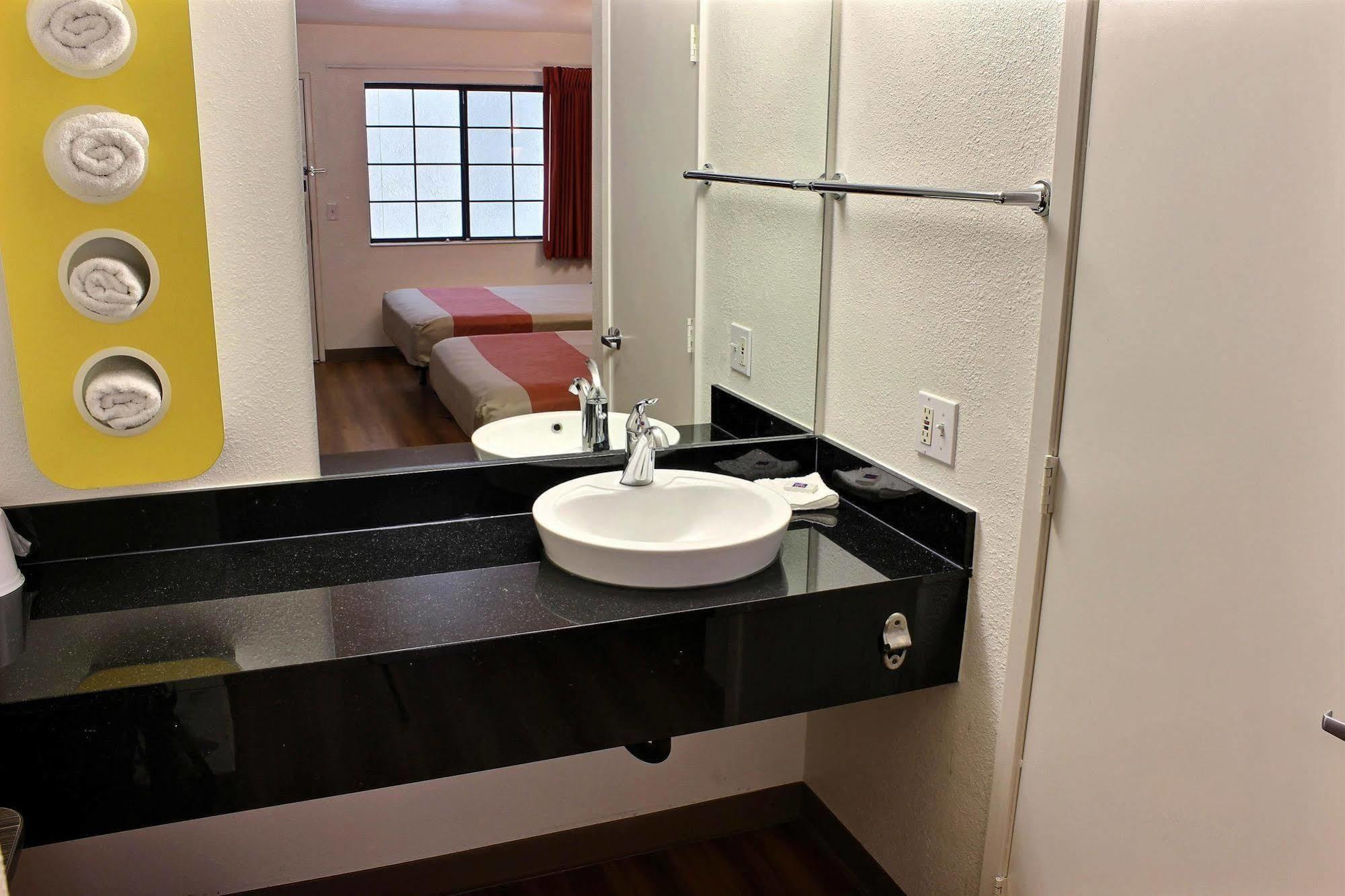 Motel 6-Paso Robles, Ca Dış mekan fotoğraf