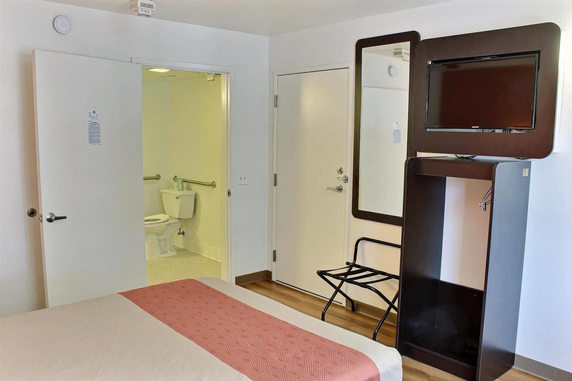 Motel 6-Paso Robles, Ca Dış mekan fotoğraf