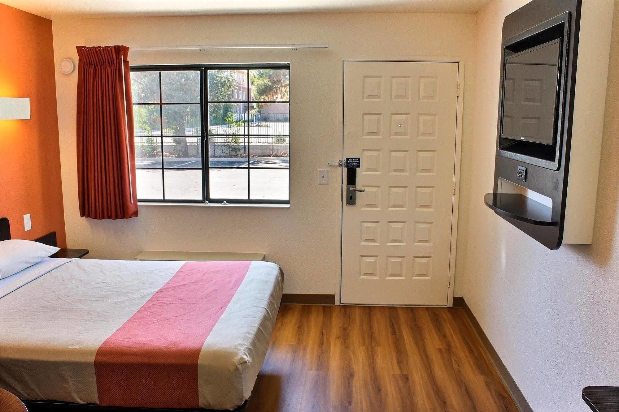 Motel 6-Paso Robles, Ca Dış mekan fotoğraf