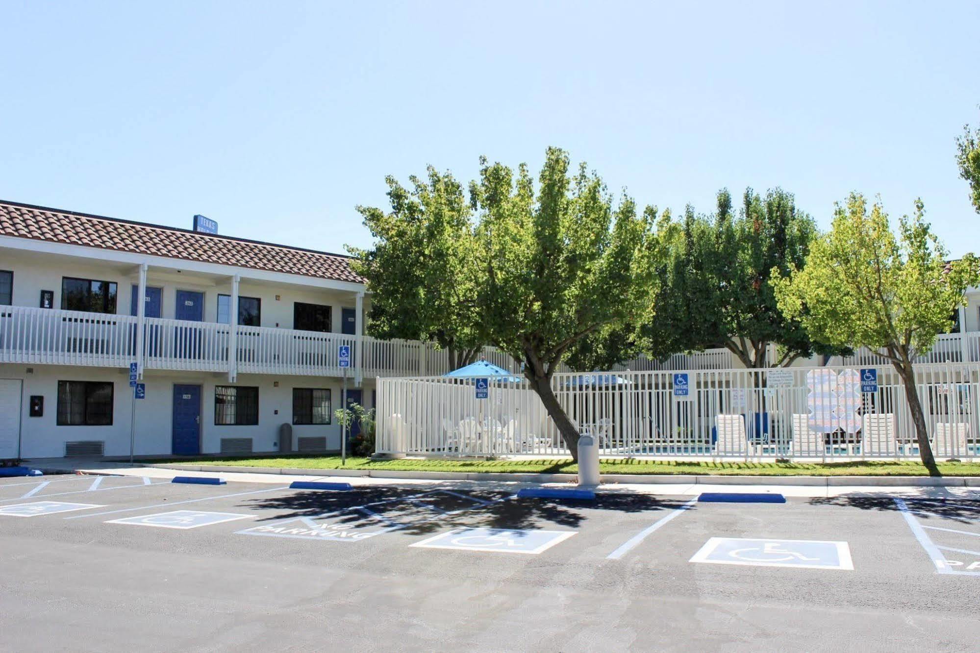 Motel 6-Paso Robles, Ca Dış mekan fotoğraf