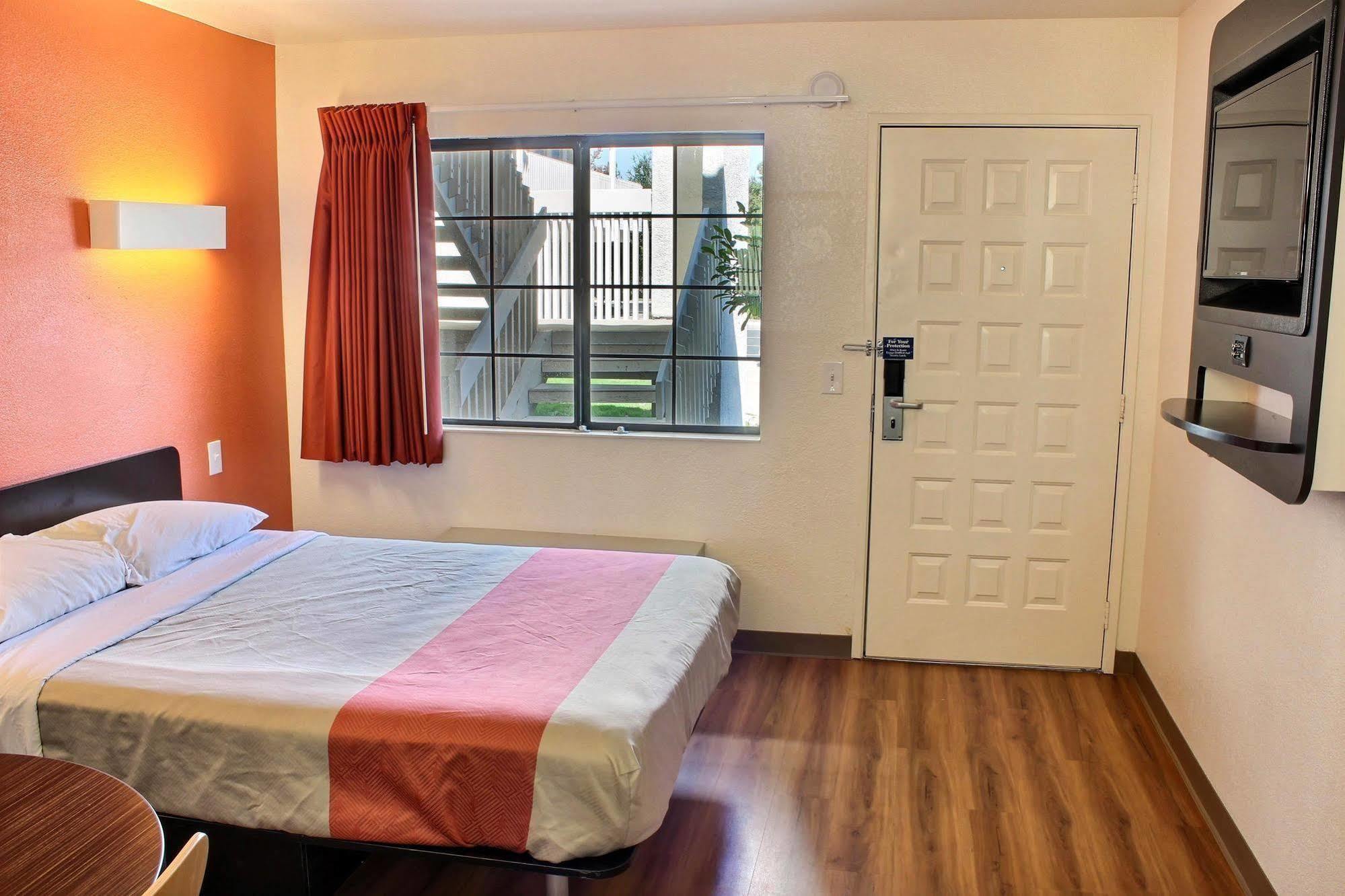 Motel 6-Paso Robles, Ca Dış mekan fotoğraf