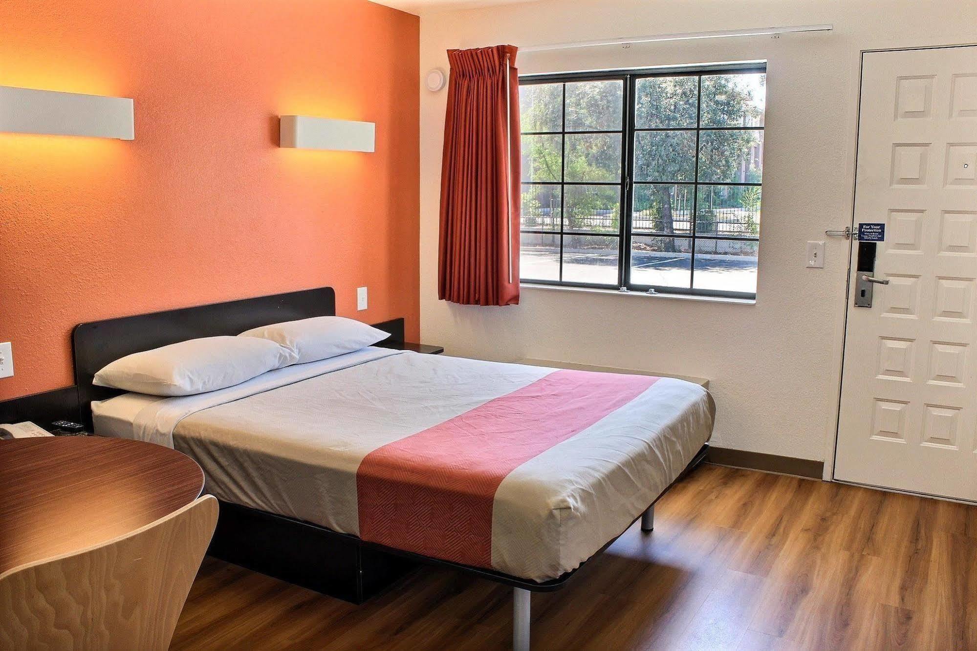 Motel 6-Paso Robles, Ca Dış mekan fotoğraf