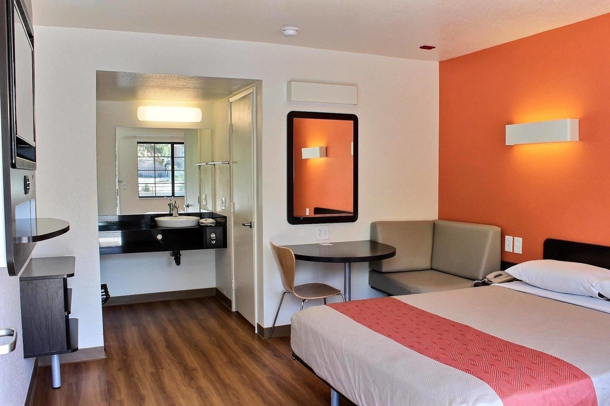 Motel 6-Paso Robles, Ca Dış mekan fotoğraf