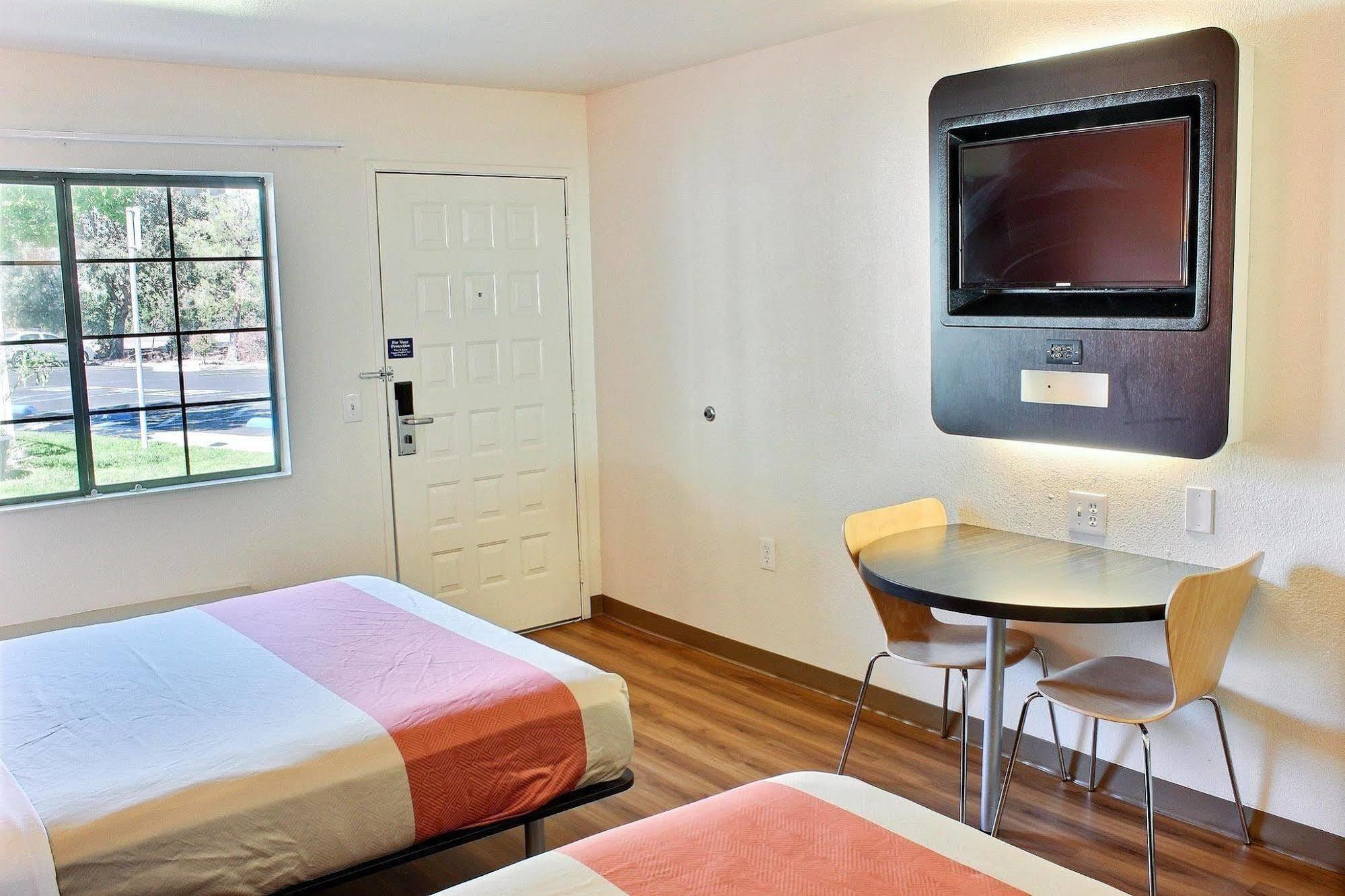 Motel 6-Paso Robles, Ca Dış mekan fotoğraf